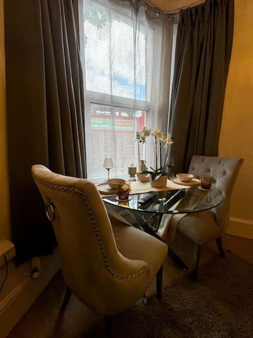 Entire 1Bed Stratford Westfield Apartment London Bagian luar foto