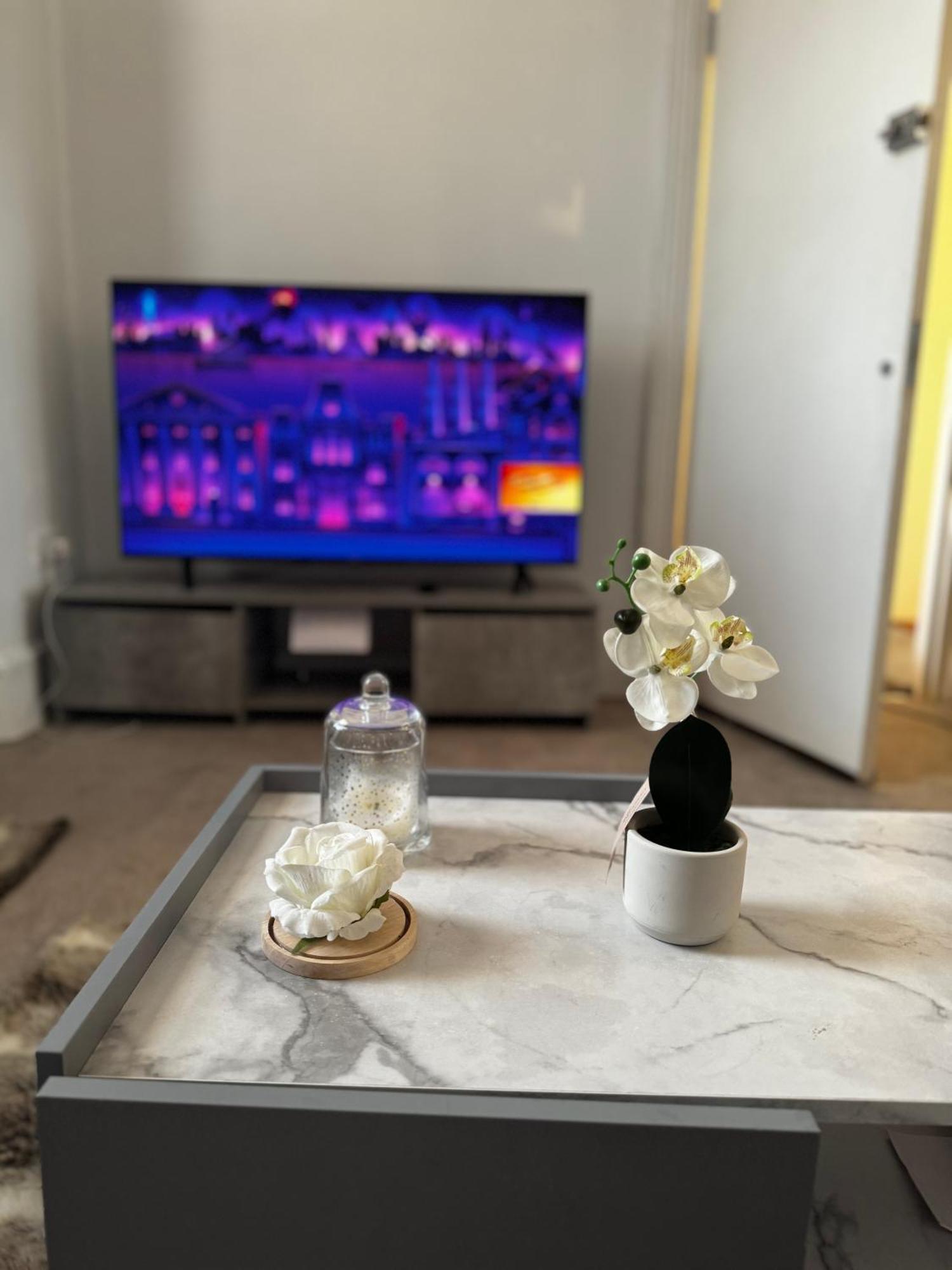 Entire 1Bed Stratford Westfield Apartment London Bagian luar foto