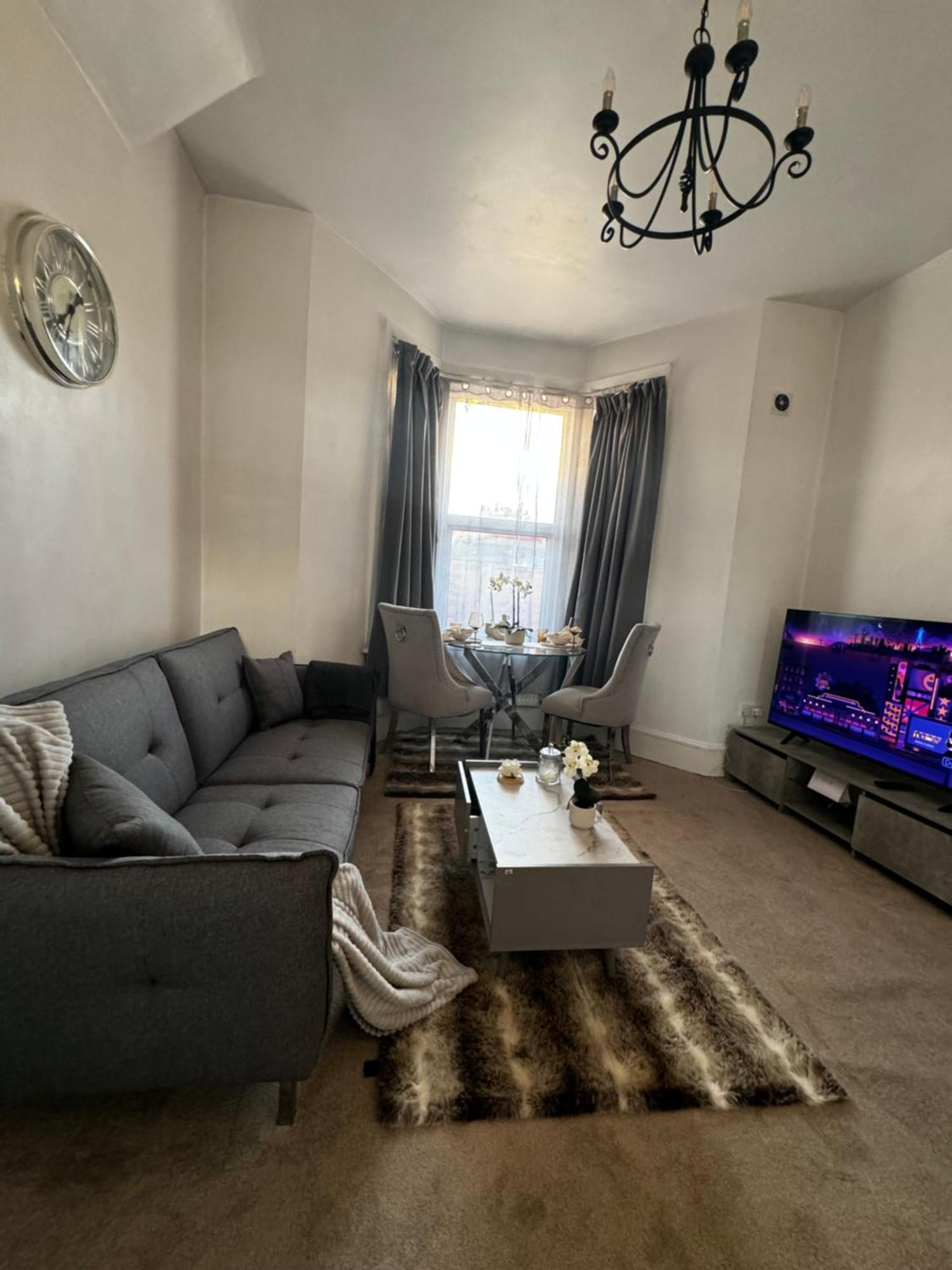 Entire 1Bed Stratford Westfield Apartment London Bagian luar foto